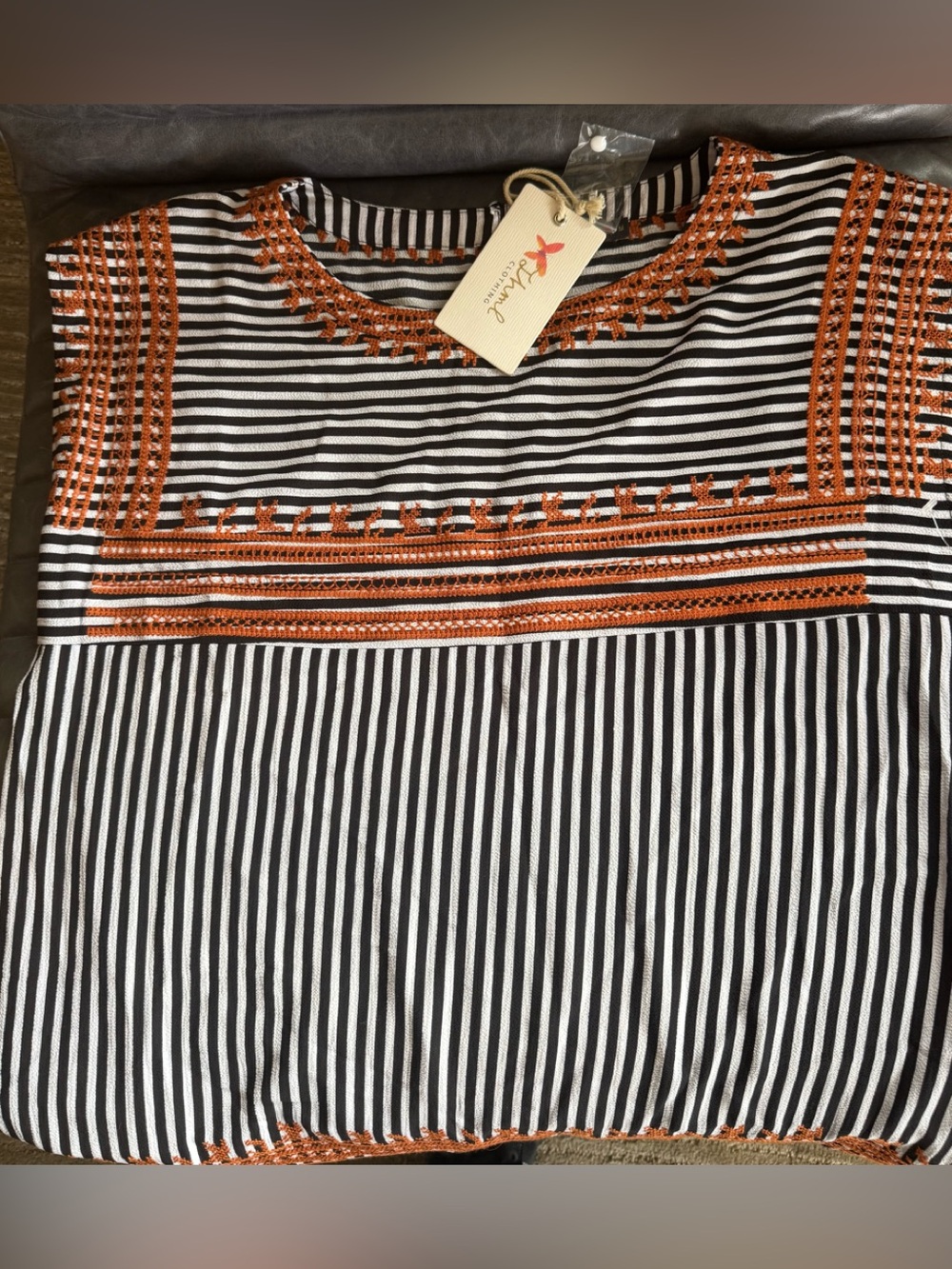 THML black and white embroidered sleeveless tunic top